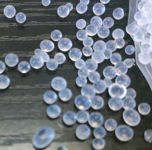 Silicone particles for heating pillows